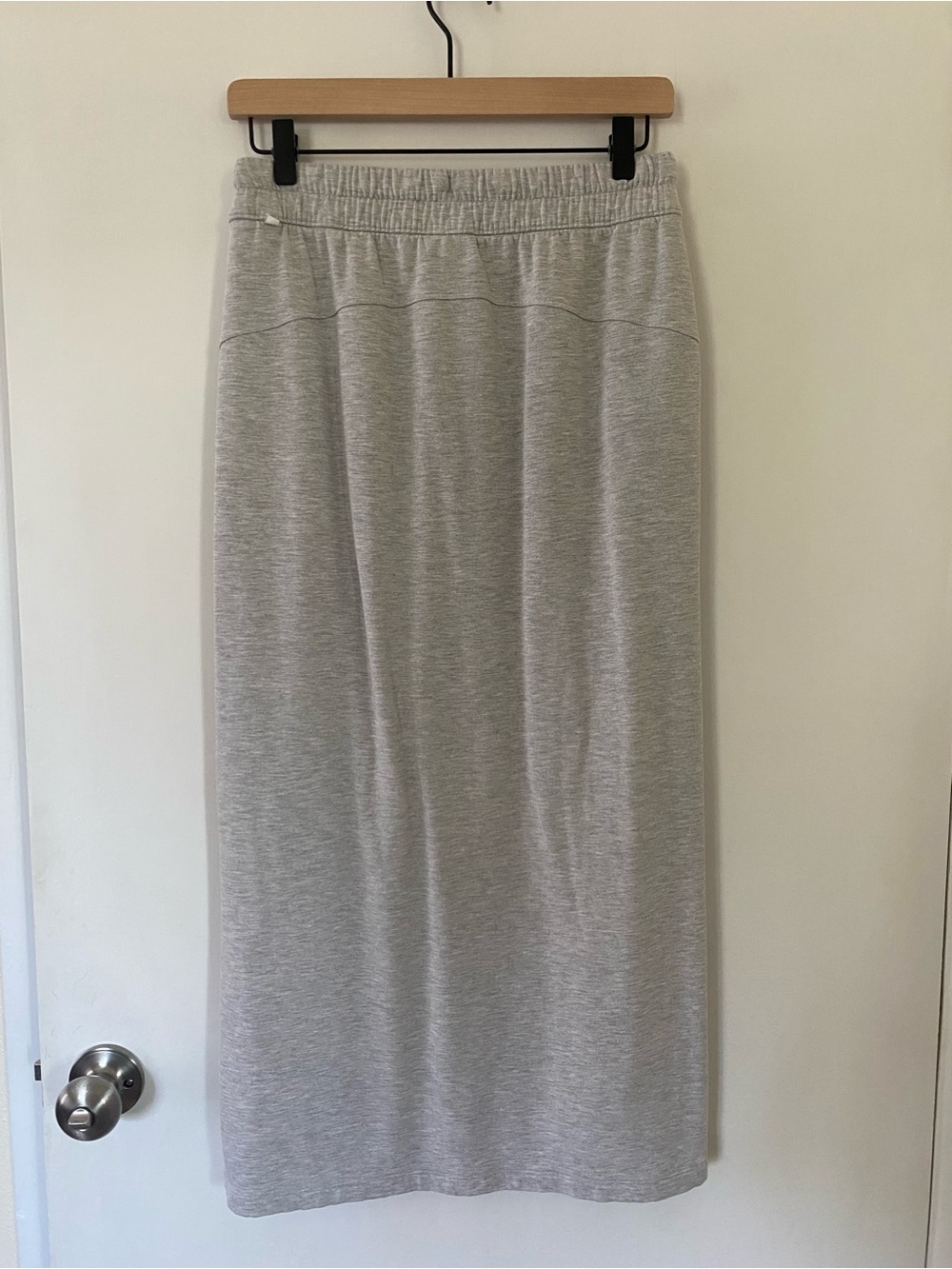 Lululemon Bound to Bliss Skirt Light Gray Drawstring Sweat Skirt Size 6 - Picture 6 of 11